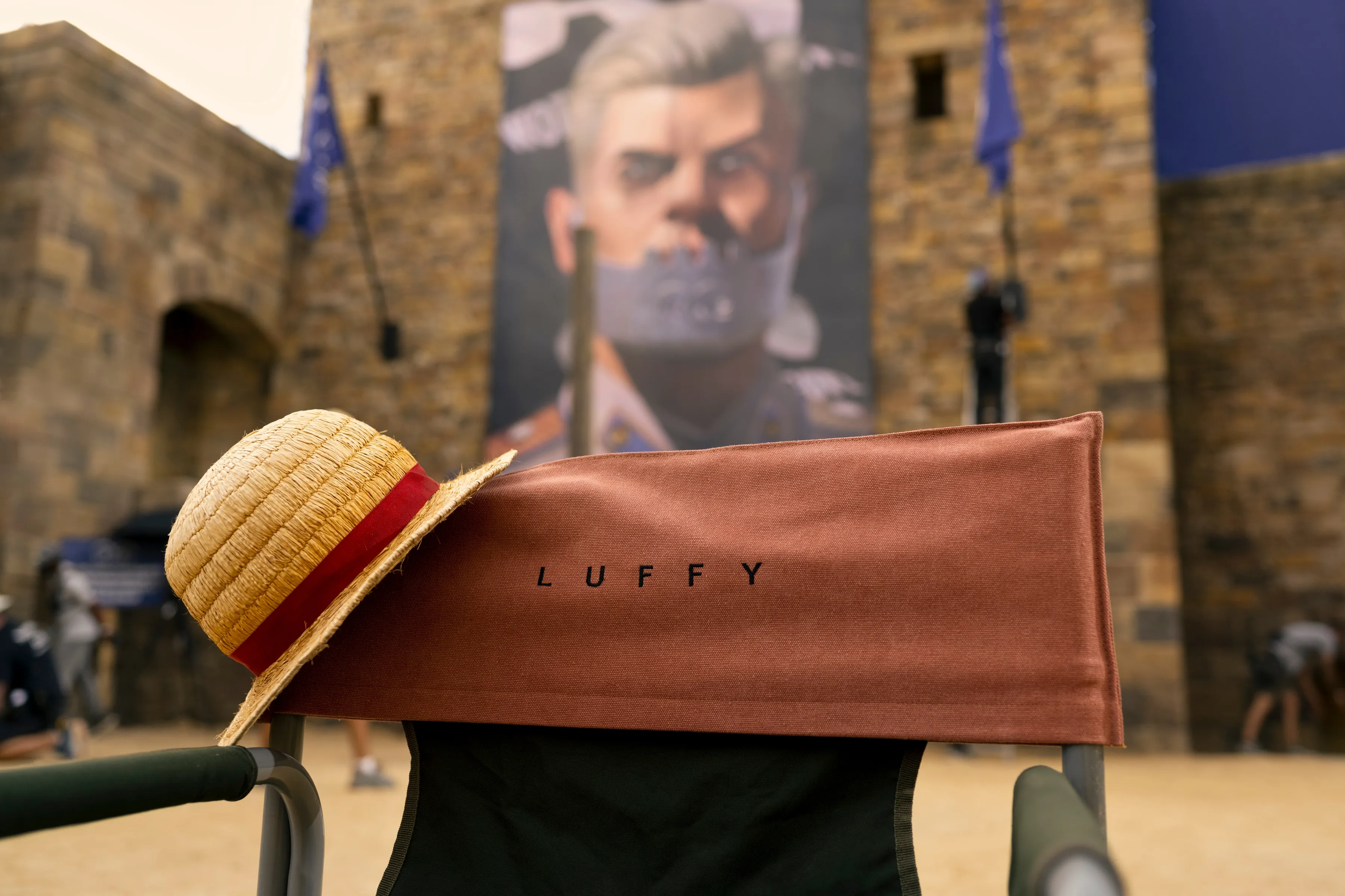 麦わら帽子とディレクターズチェア