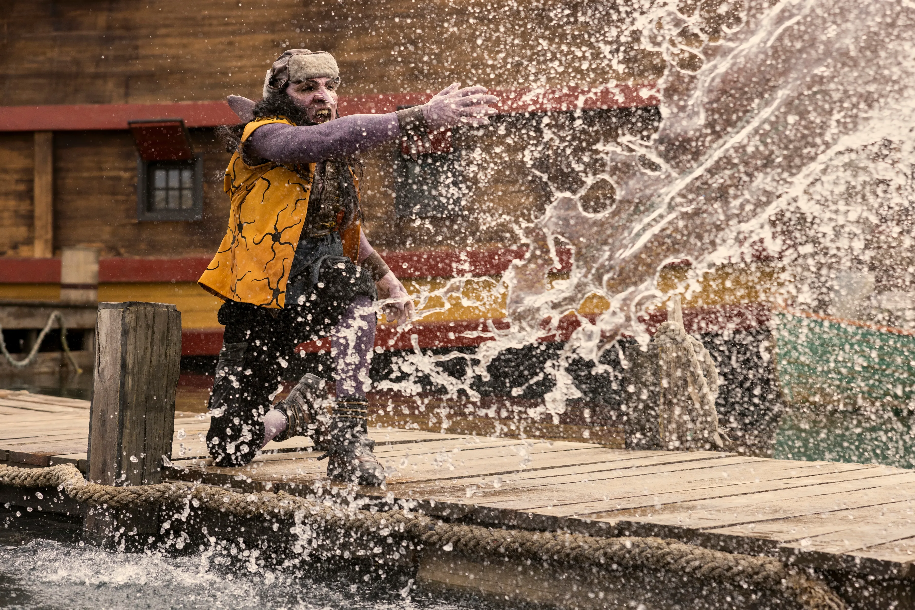 水を自在に操るアーロンの恐ろしい攻撃