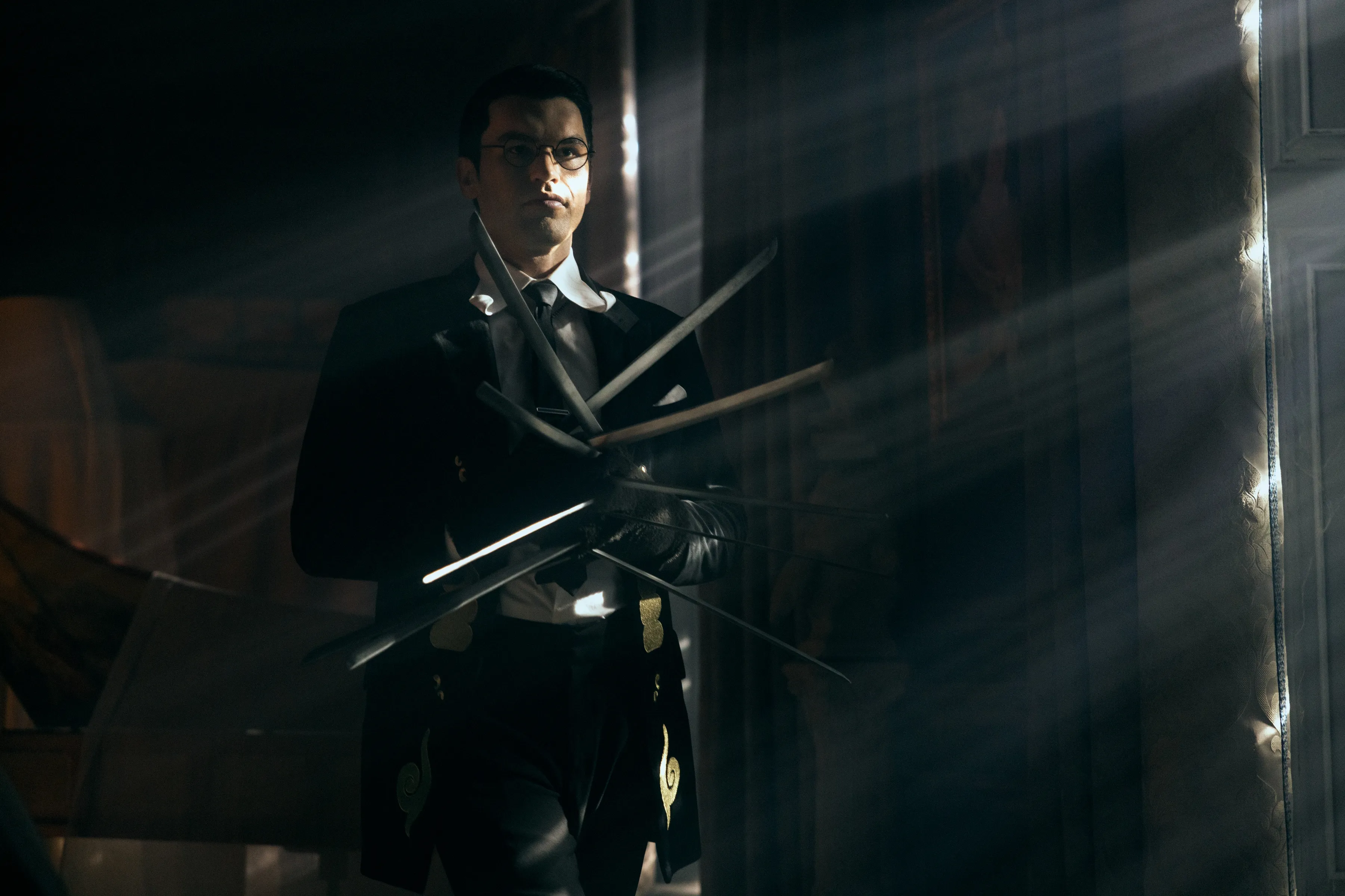 遂に正体を現す、執事クラハドール