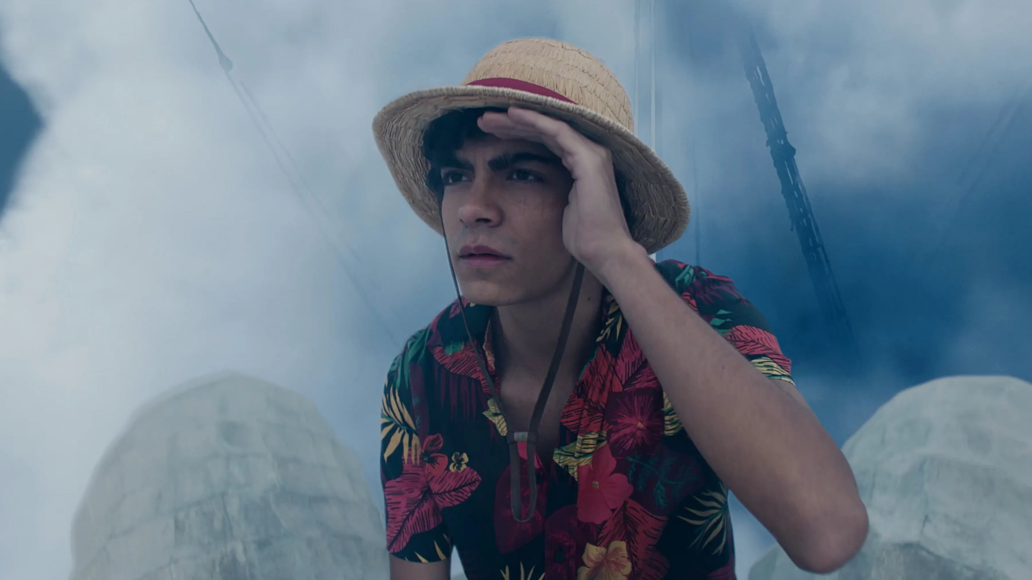 霧の向こうに現れたのは...