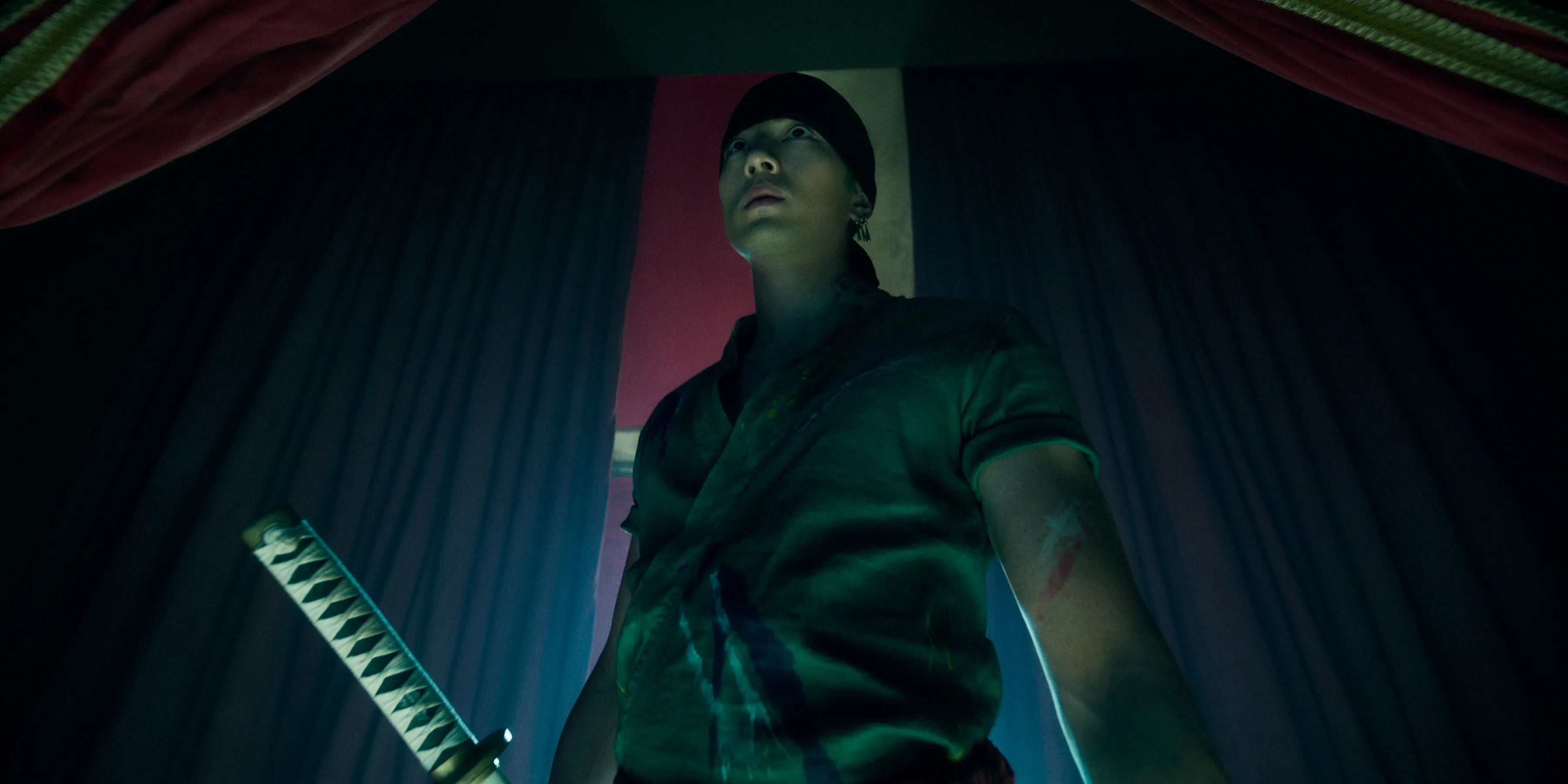 仲間のピンチに立ち上がる麦わらの一味の剣士