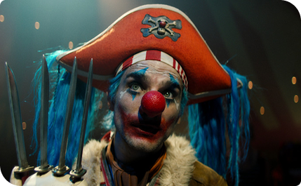 THE MAN IN THE STRAW HAT